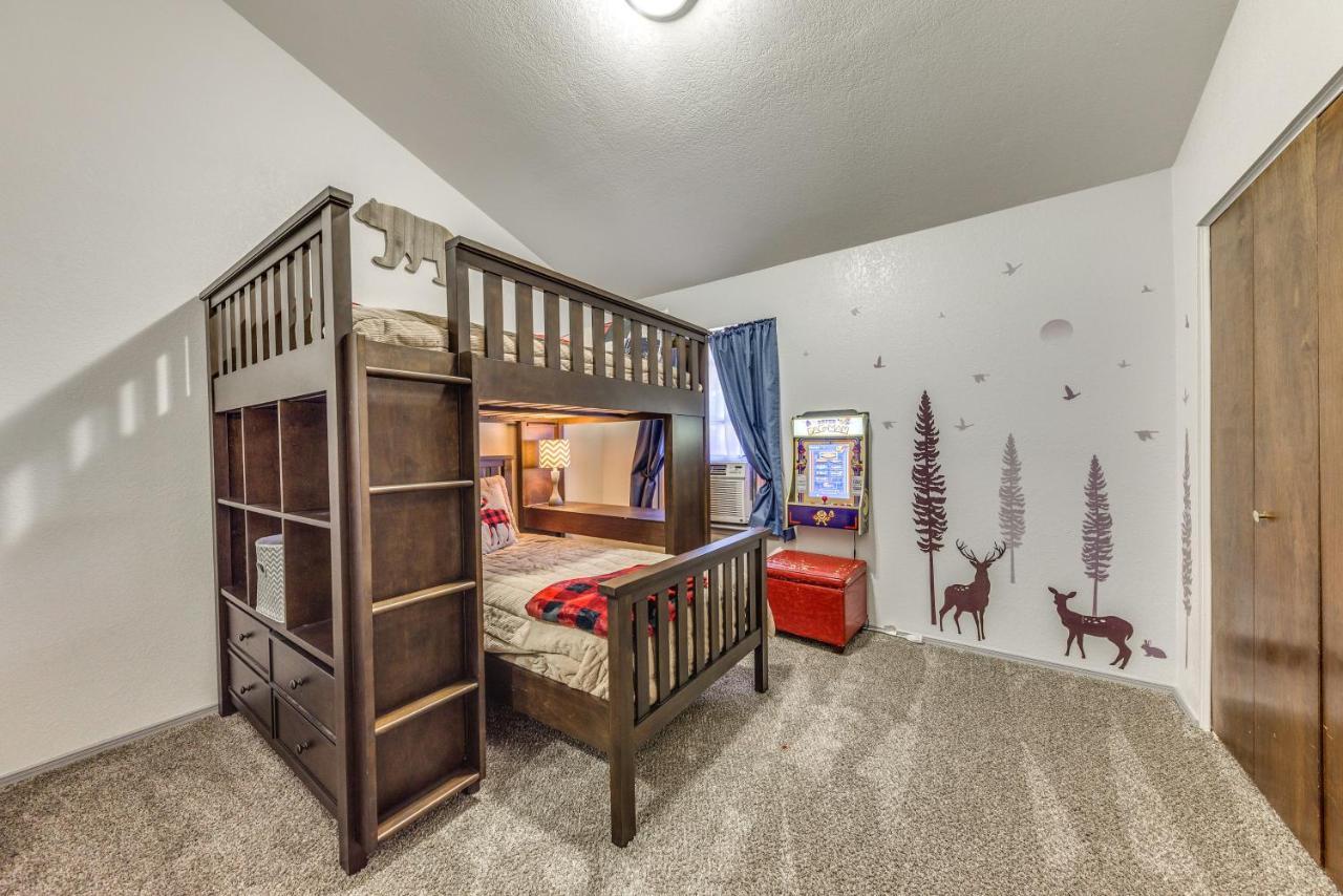 Hike, Golf And Explore Ruidoso Retreat With Deck! エクステリア 写真